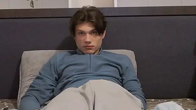 Snapshot of CalvinCay chatting on January 2025 03:06:02 AM CalvinCay online show from January 2025 03:06:02 AM