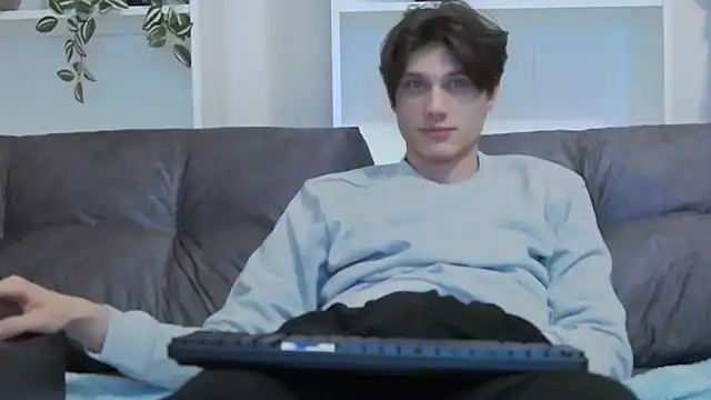 Snapshot of CalvinCay chatting on January 2025 09:26:02 PM CalvinCay online show from January 2025 09:26:02 PM