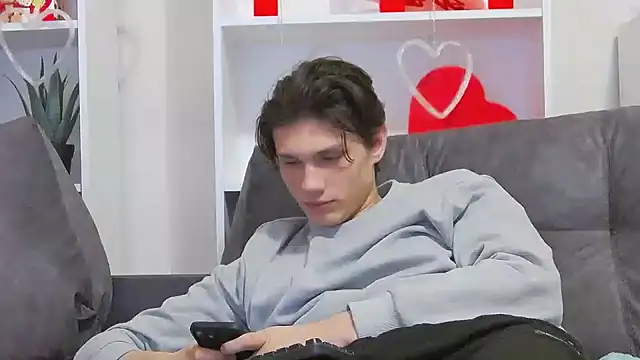 Snapshot of CalvinCay chatting on February 2025 03:33:01 AM CalvinCay online show from February 2025 03:33:01 AM