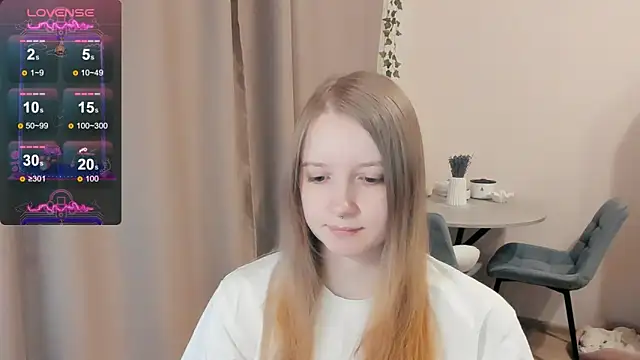 Snapshot of Alyaley chatting on September 2025 05:29:02 PM Alyaley online show from September 2025 05:29:02 PM