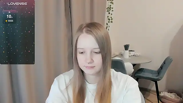 Snapshot of Alyaley chatting on November 2025 01:36:01 AM Alyaley online show from November 2025 01:36:01 AM