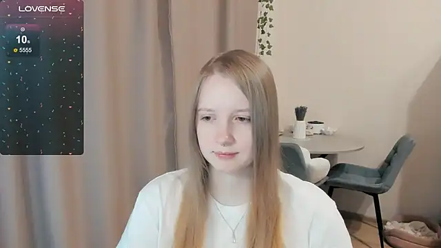 Snapshot of Alyaley chatting on November 2025 06:40:01 PM Alyaley online show from November 2025 06:40:01 PM