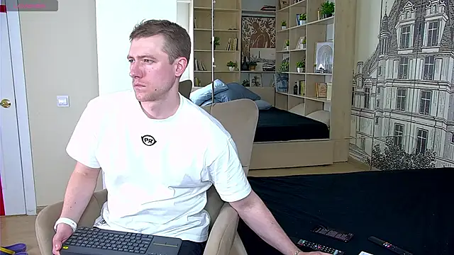 Snapshot of EthanPinkman chatting on June 2026 11:51:02 AM EthanPinkman online show from June 2026 11:51:02 AM