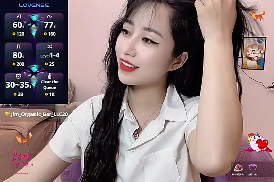 Snapshot of _LLisa_ chatting on March 2025 05:07:02 PM LLisa online show from March 2025 05:07:02 PM