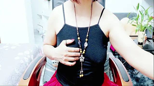Snapshot of Miu-Le chatting on July 2026 07:21:01 AM Miu-Le online show from July 2026 07:21:01 AM