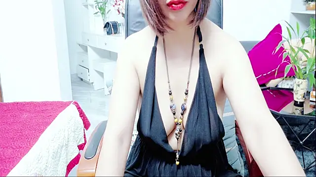 Snapshot of Miu-Le chatting on July 2026 09:30:01 PM Miu-Le online show from July 2026 09:30:01 PM