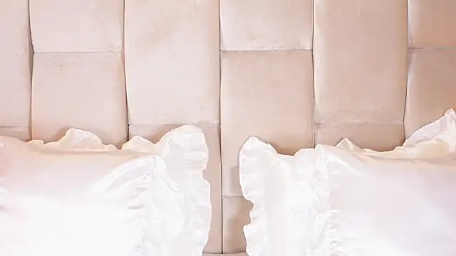 KiraKayleigh1 online show from April 2026 11:05:02 PM