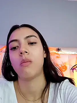 Julie Bennet online show from October 2025 03:50:02 AM