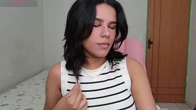 Snapshot of ninapego chatting on November 2025 11:45:01 AM ninapego online show from November 2025 11:45:01 AM