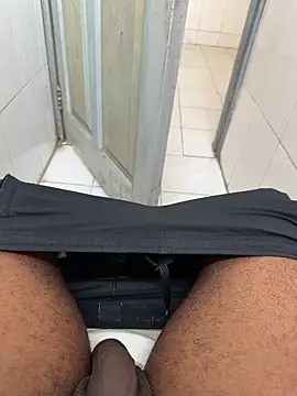 Snapshot of Black-mamba-madingo chatting on November 2025 10:48:02 AM Black-mamba-madingo online show from November 2025 10:48:02 AM