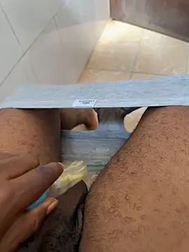 Snapshot of Black-mamba-madingo chatting on December 2025 01:53:01 PM Black-mamba-madingo online show from December 2025 01:53:01 PM