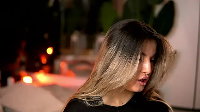 Snapshot of KellyMathews chatting on February 2026 03:16:02 AM KellyMathews online show from February 2026 03:16:02 AM