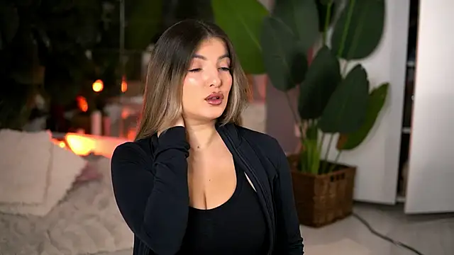 Snapshot of KellyMathews chatting on February 2026 02:16:02 AM KellyMathews online show from February 2026 02:16:02 AM