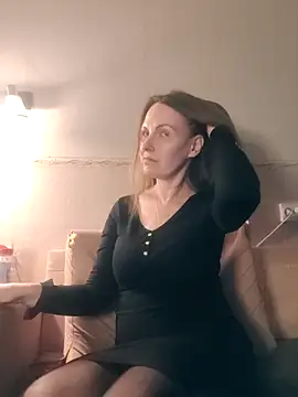 Evelina cute online show from March 2026 06:03:02 PM