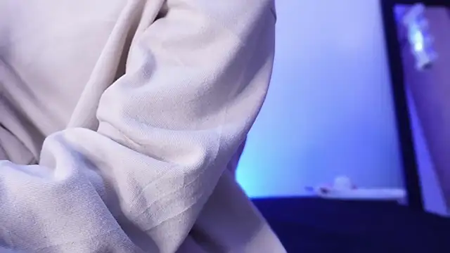 Snapshot of harrytwink18 chatting on December 2024 12:15:01 PM harrytwink18 online show from December 2024 12:15:01 PM