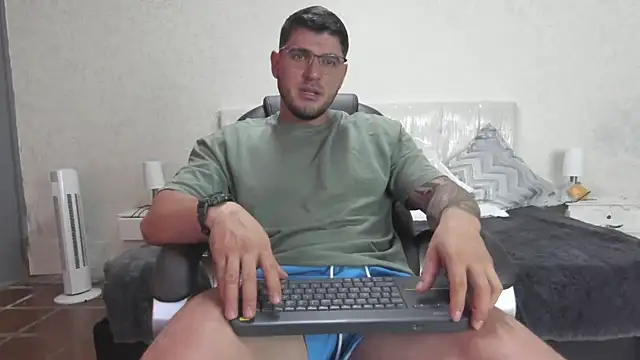 Teilor Creed online show from March 2025 10:54:01 PM