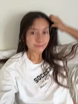 HelennaMoon  online show from April 2026 03:38:01 PM