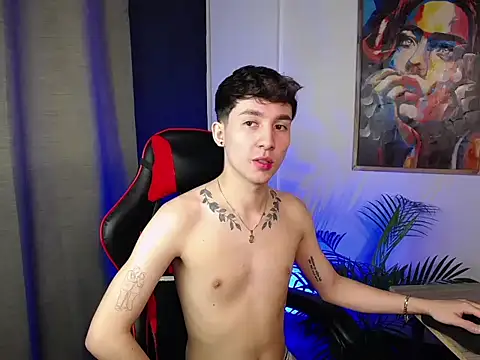 Snapshot of SebasstianGrand chatting on March 2025 02:48:01 AM SebasstianGrand online show from March 2025 02:48:01 AM