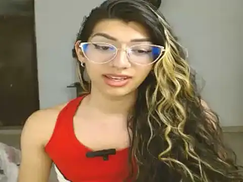 Snapshot of engielphoenis14 chatting on January 2025 04:12:02 PM engielphoenis14 online show from January 2025 04:12:02 PM