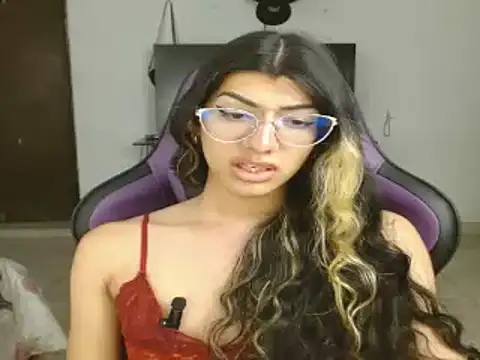 Snapshot of engielphoenis14 chatting on January 2025 12:48:01 PM engielphoenis14 online show from January 2025 12:48:01 PM