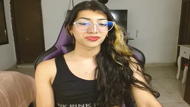 Snapshot of engielphoenis14 chatting on January 2025 08:54:02 AM engielphoenis14 online show from January 2025 08:54:02 AM