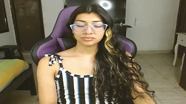 Snapshot of engielphoenis14 chatting on February 2025 07:13:02 AM engielphoenis14 online show from February 2025 07:13:02 AM