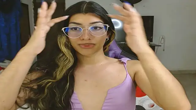 Snapshot of engielphoenis14 chatting on March 2025 06:26:02 AM engielphoenis14 online show from March 2025 06:26:02 AM