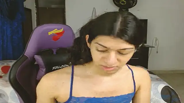 Snapshot of engielphoenis14 chatting on March 2025 11:22:01 PM engielphoenis14 online show from March 2025 11:22:01 PM