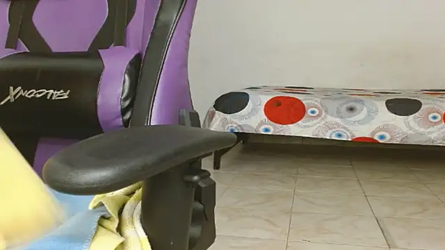 Snapshot of engielphoenis14 chatting on September 2025 10:25:01 PM engielphoenis14 online show from September 2025 10:25:01 PM