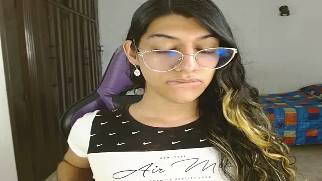 Snapshot of engielphoenis14 chatting on October 2025 10:41:01 PM engielphoenis14 online show from October 2025 10:41:01 PM