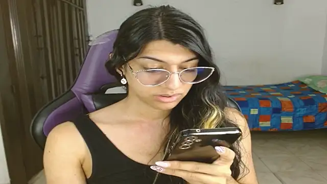 Snapshot of engielphoenis14 chatting on October 2025 12:22:01 AM engielphoenis14 online show from October 2025 12:22:01 AM