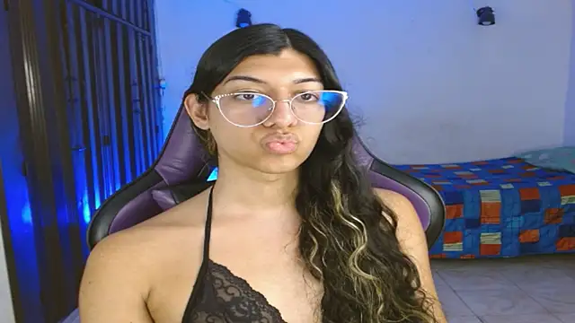 Snapshot of engielphoenis14 chatting on October 2025 01:41:02 AM engielphoenis14 online show from October 2025 01:41:02 AM