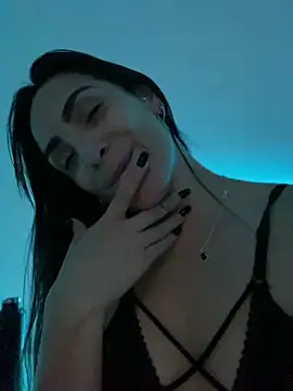 Snapshot of alessandra-a chatting on December 2024 10:20:01 PM alessandra-a online show from December 2024 10:20:01 PM