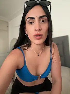 alessandra-a online show from December 2025 10:26:01 PM