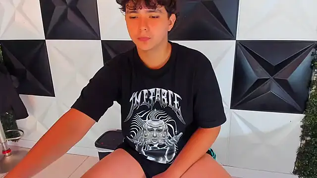 Dani cumboy online show from October 2025 03:33:02 PM