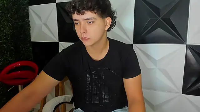 Dani cumboy online show from November 2025 01:37:02 PM