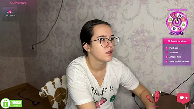 Snapshot of the_princese chatting on November 2025 11:57:02 AM the princese online show from November 2025 11:57:02 AM