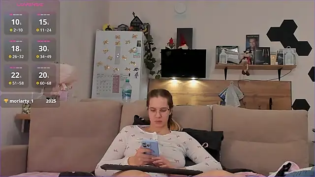 Girl alone home online show from March 2026 02:04:02 AM