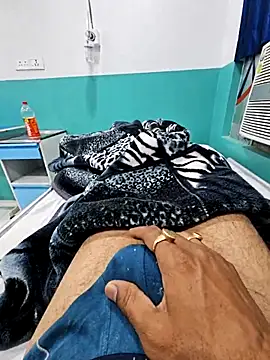 Snapshot of villagb12 chatting on December 2025 05:18:02 PM villagb12 online show from December 2025 05:18:02 PM