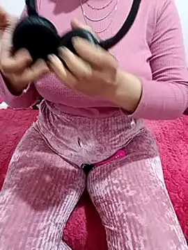 Snapshot of Saakoora chatting on February 2025 12:32:01 PM Saakoora online show from February 2025 12:32:01 PM