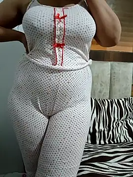 Snapshot of Saakoora chatting on September 2025 04:00:01 PM Saakoora online show from September 2025 04:00:01 PM