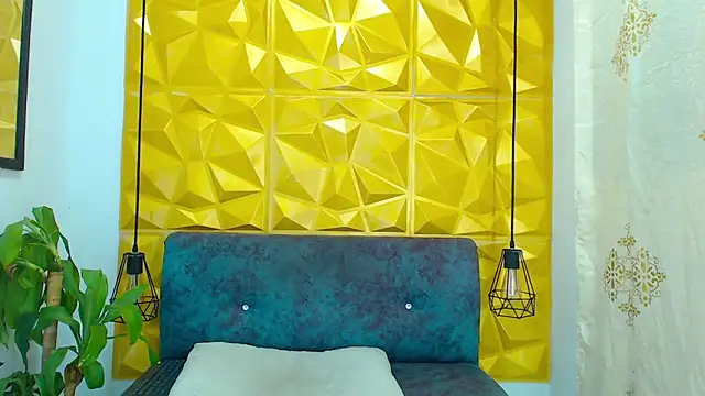 Snapshot of EvilAnnie_ chatting on February 2025 12:16:01 AM EvilAnnie online show from February 2025 12:16:01 AM