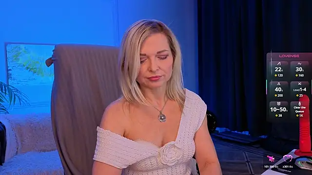 Snapshot of Gloria_Lovely chatting on July 2026 11:38:02 AM Gloria Lovely online show from July 2026 11:38:02 AM