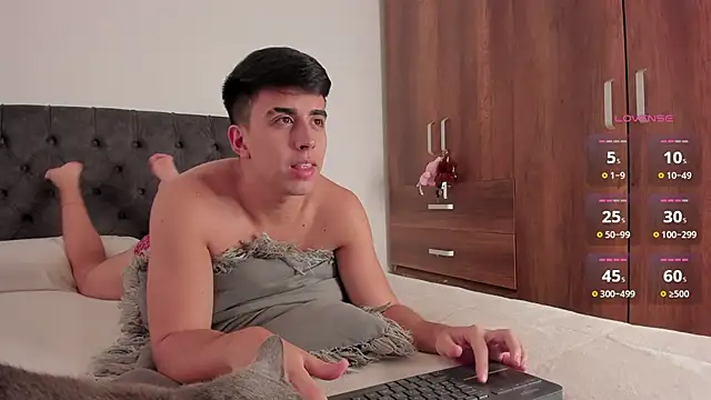 Snapshot of jordanmuskk chatting on November 2025 09:39:01 PM jordanmuskk online show from November 2025 09:39:01 PM