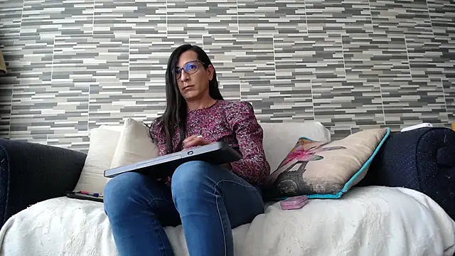 VioletaGomezCo online show from November 2025 08:57:01 PM