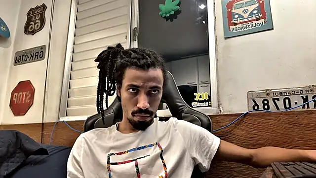 Snapshot of hotcamboy420 chatting on January 2025 11:13:02 PM hotcamboy420 online show from January 2025 11:13:02 PM