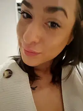 Snapshot of LydiaMaus96 chatting on November 2025 02:07:02 PM LydiaMaus96 online show from November 2025 02:07:02 PM