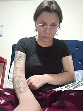 karlamorris  online show from October 2025 01:38:01 AM