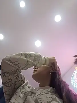 karlamorris  online show from November 2025 01:55:02 PM