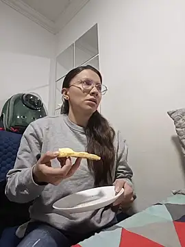 karlamorris  online show from November 2025 12:37:01 PM